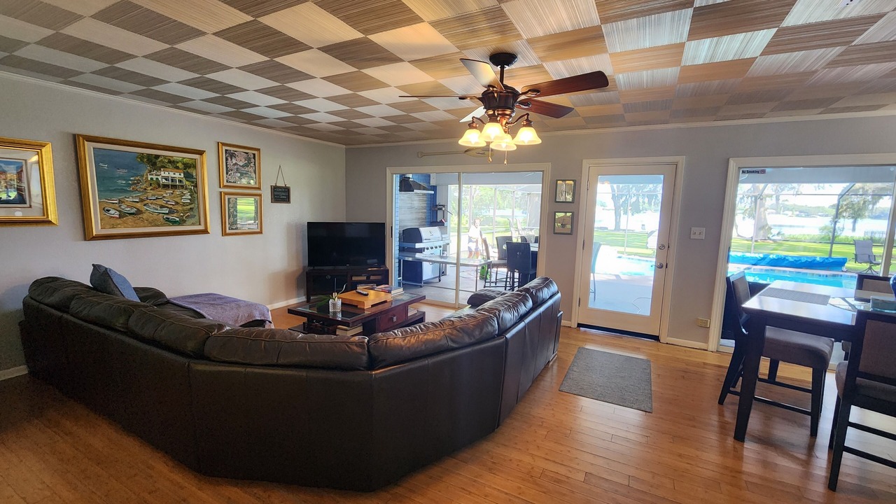 Photo of Livingroom in Auburndale