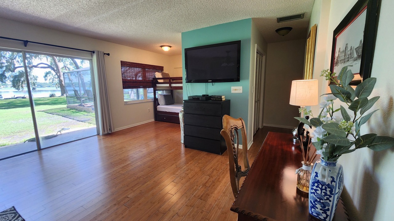 Photo of Bedroom in Auburndale