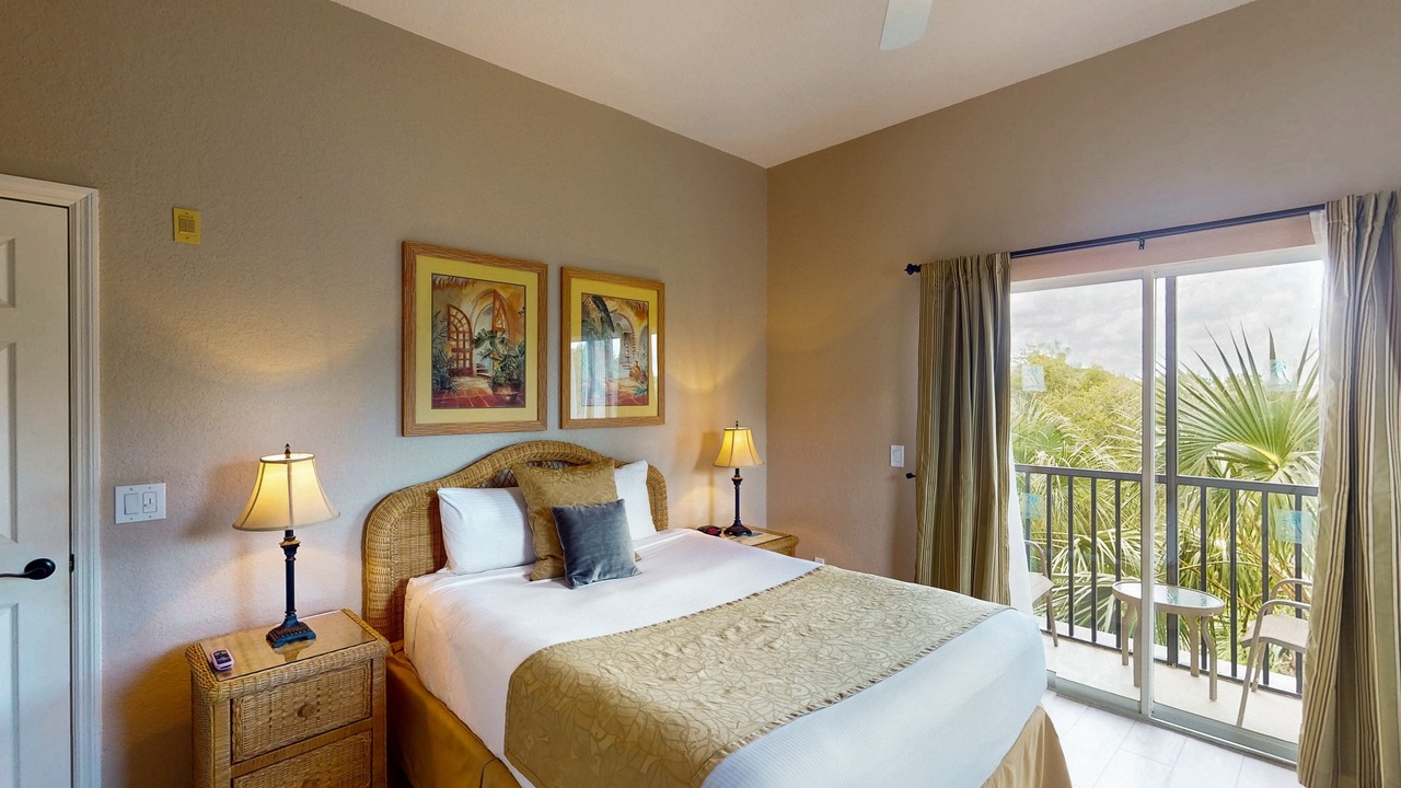 Photo of Bedroom in Bahama Bay