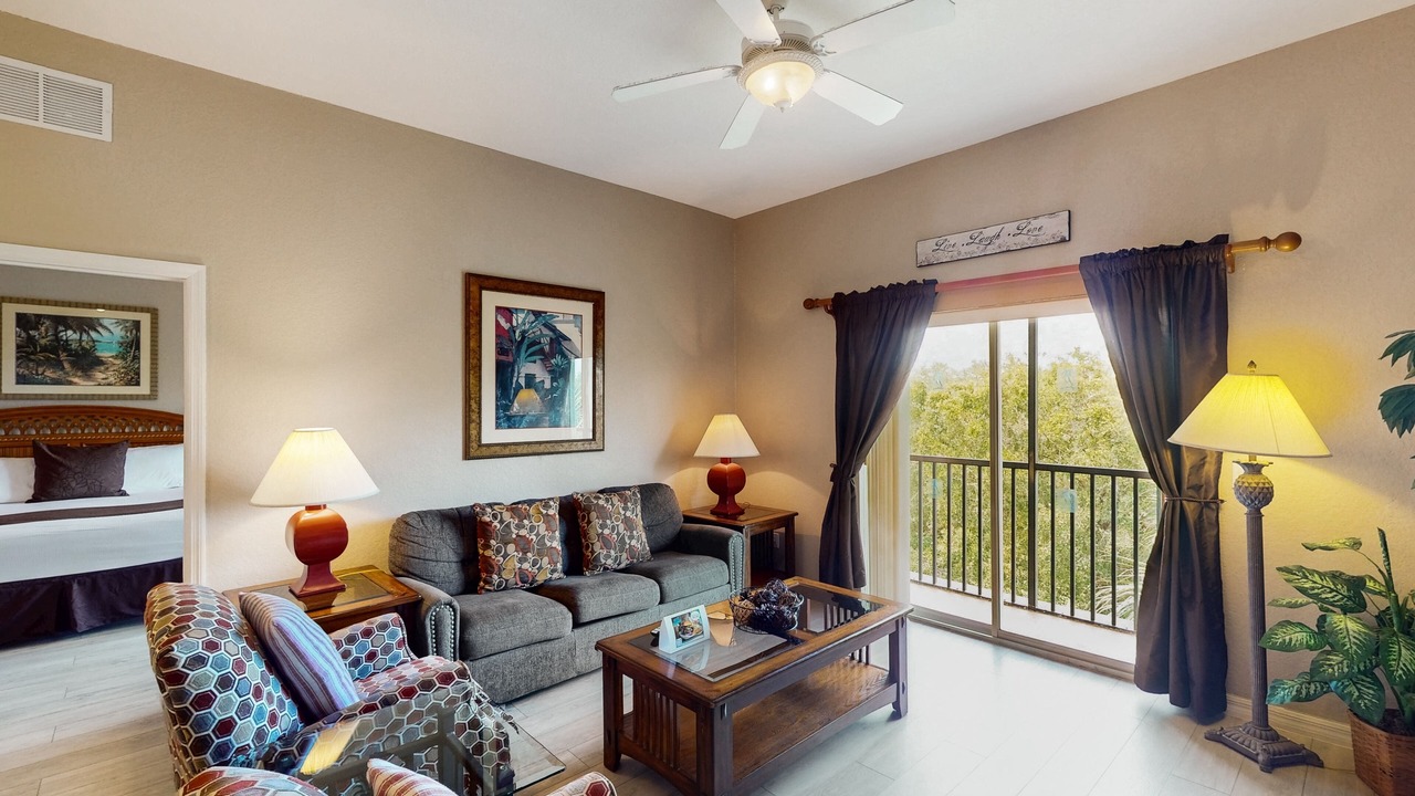 Photo of Livingroom in Bahama Bay
