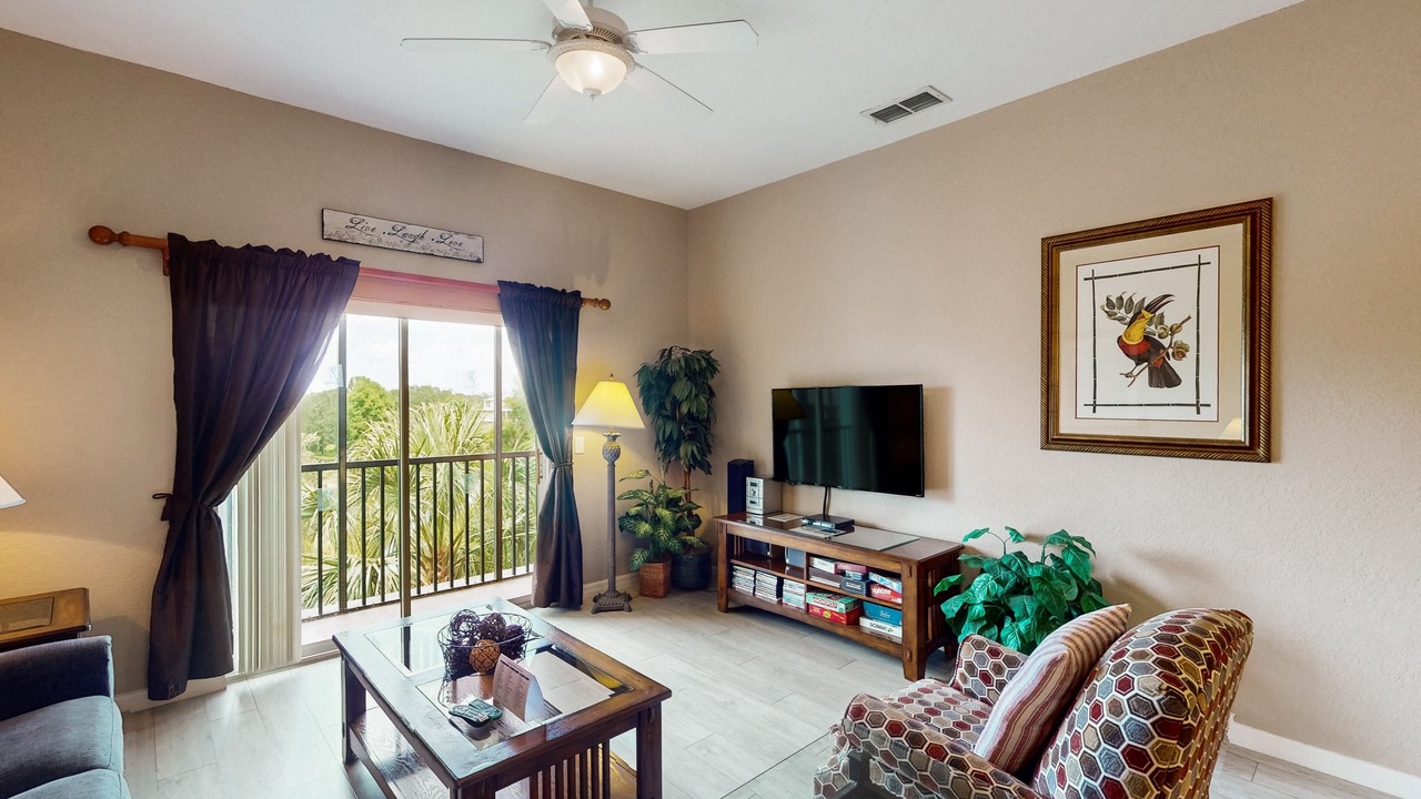 Photo of Livingroom in Bahama Bay