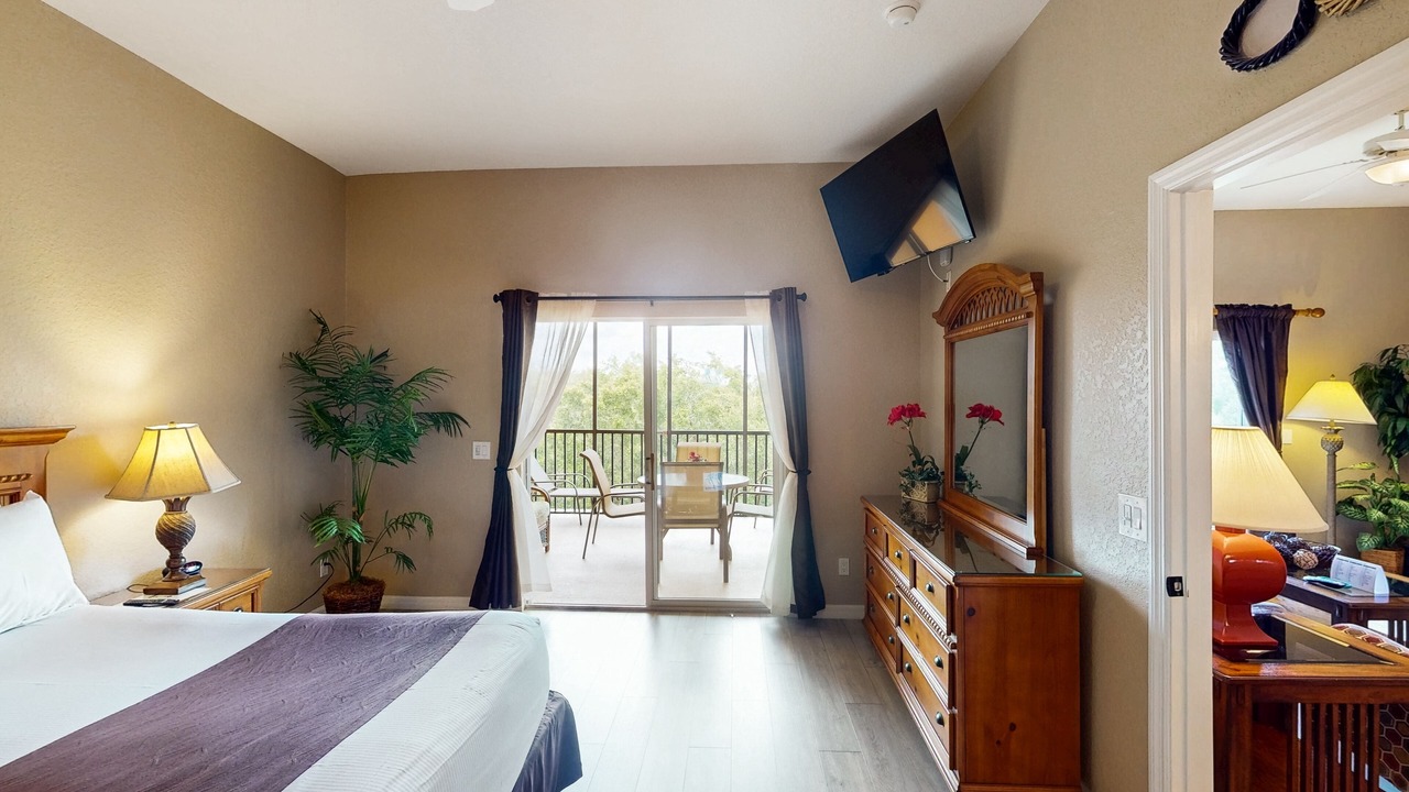 Photo of Bedroom in Bahama Bay