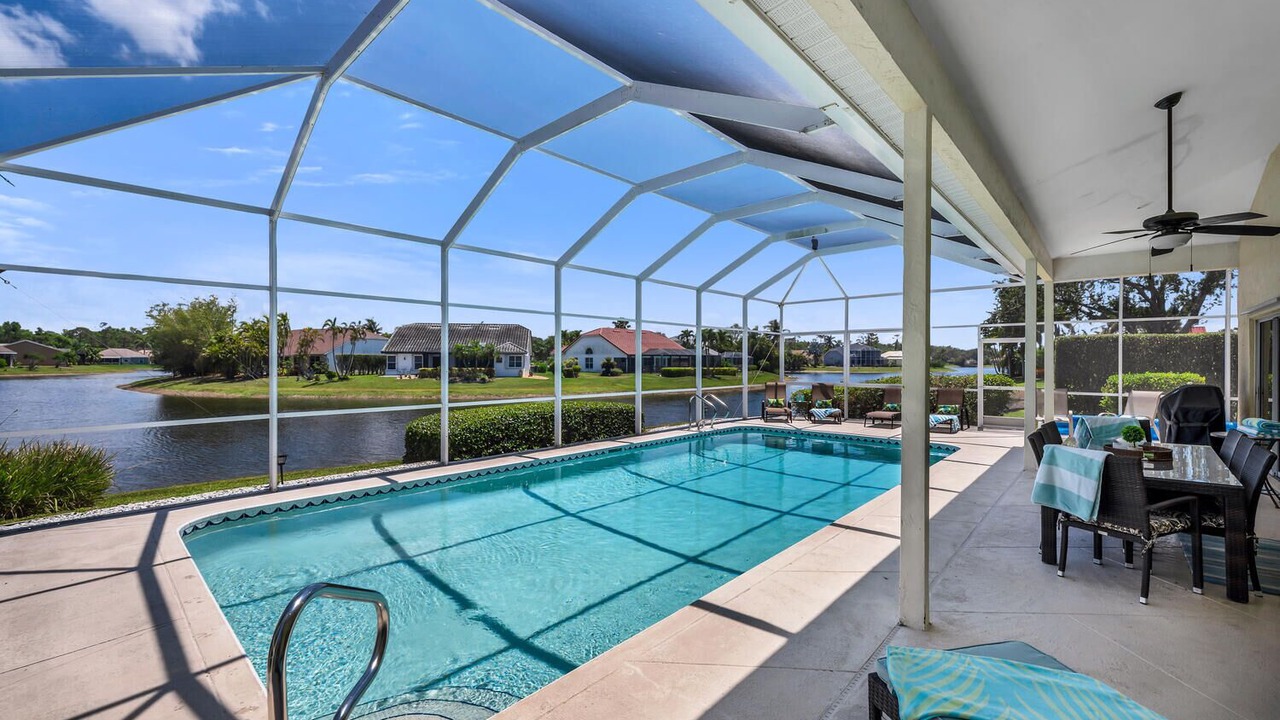 Photo of Outdoor in Crown Pointe