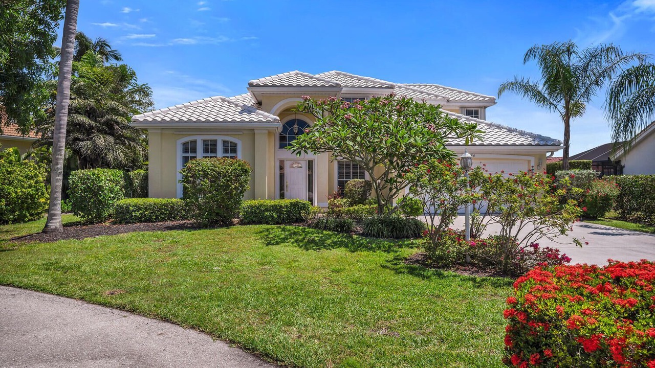 Photo of Outdoor in Crown Pointe