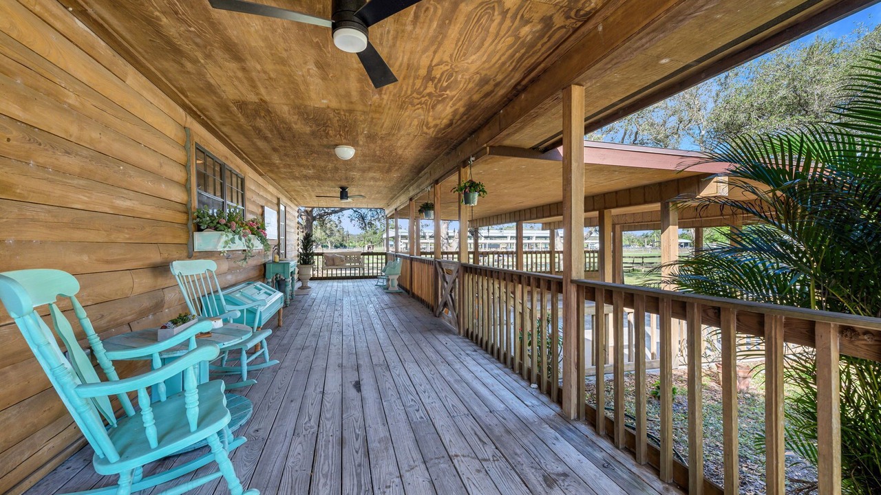 Photo of Patio Balcony in Buckingham