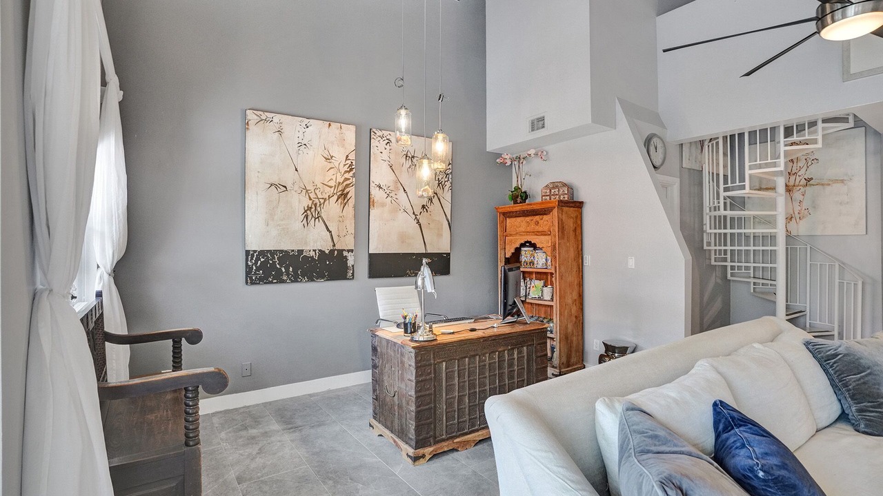 Photo of Livingroom in Colee Hammock