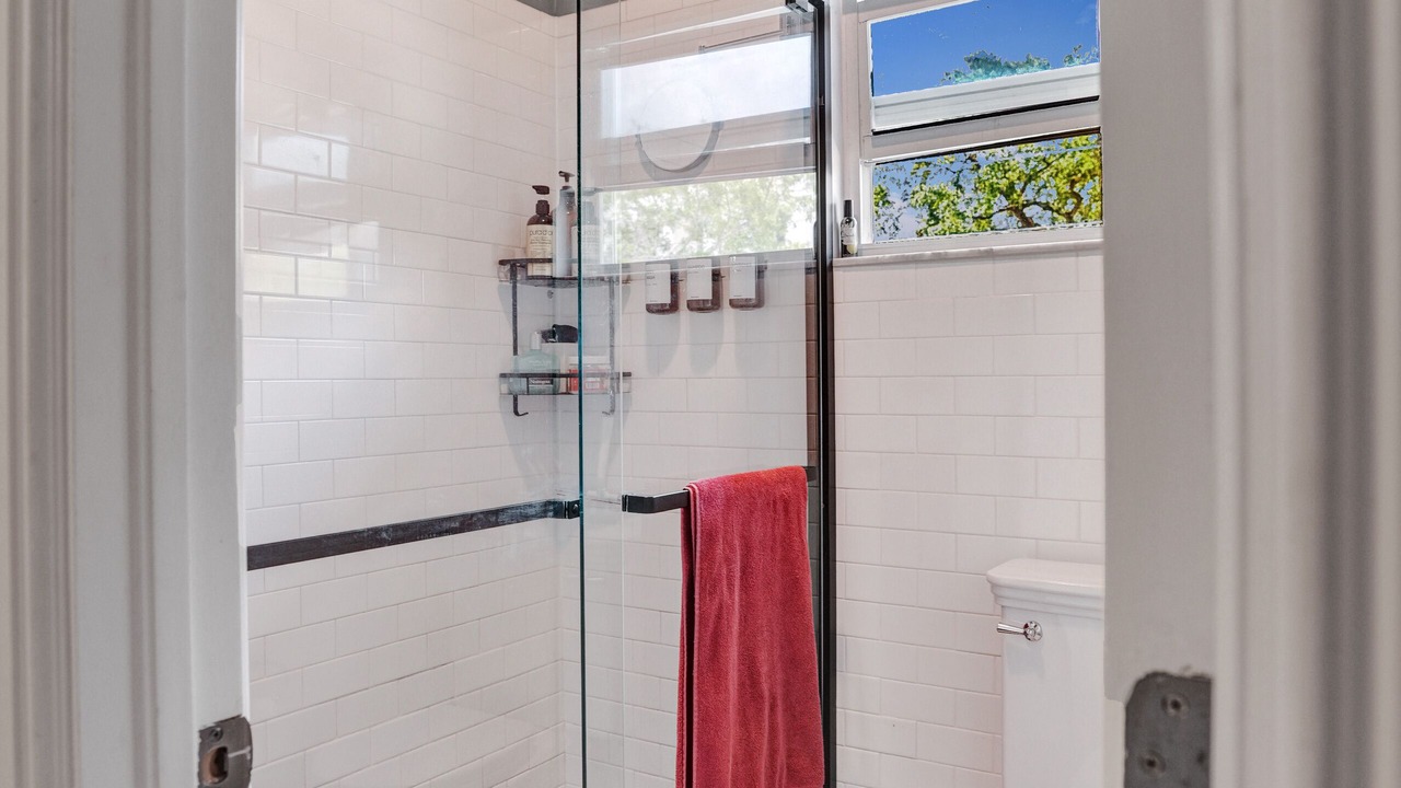 Photo of Bathroom in Colee Hammock
