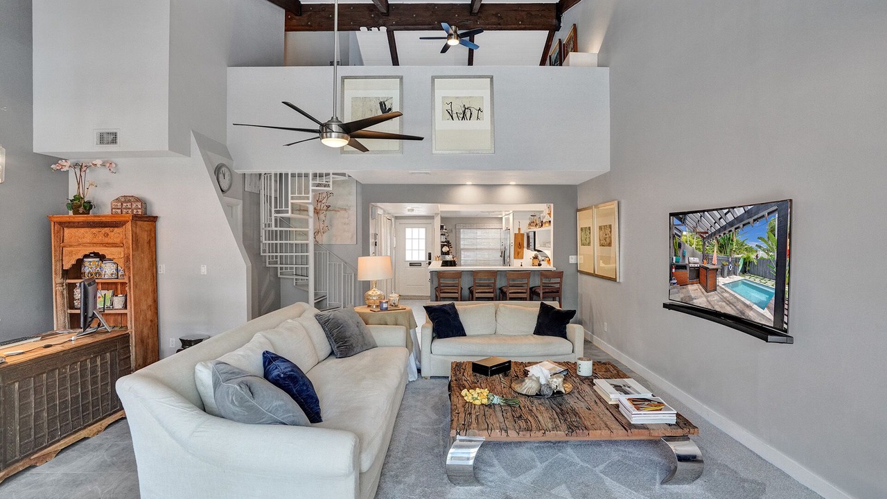 Photo of Livingroom in Colee Hammock