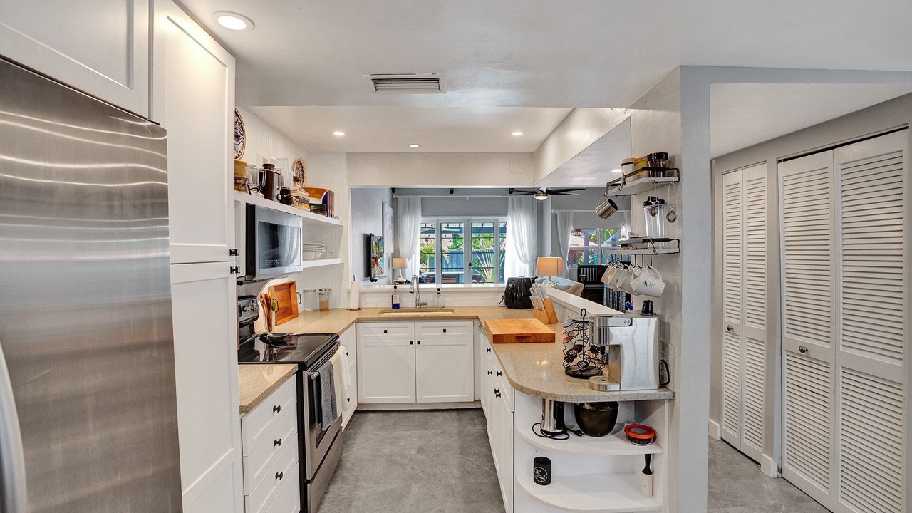 Photo of Kitchen in Colee Hammock