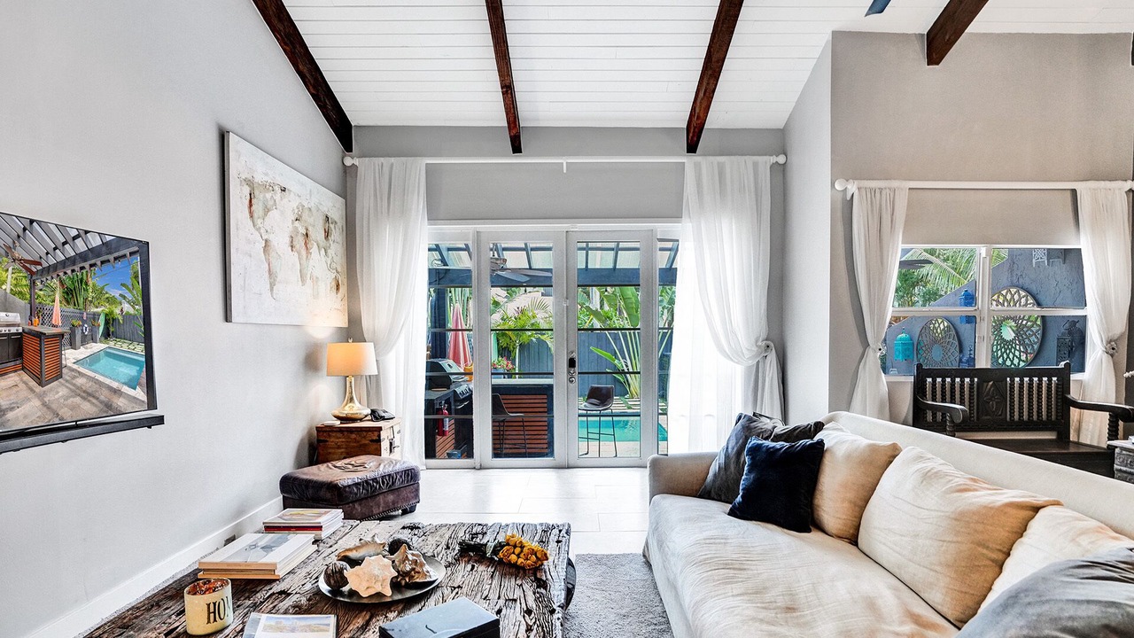 Photo of Livingroom in Colee Hammock