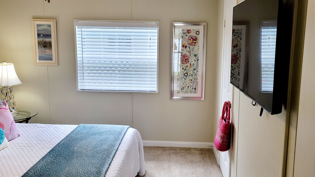 Photo of Bedroom in Edgewater