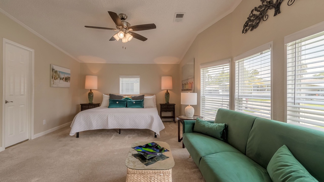 Photo of Bedroom in Edgewater