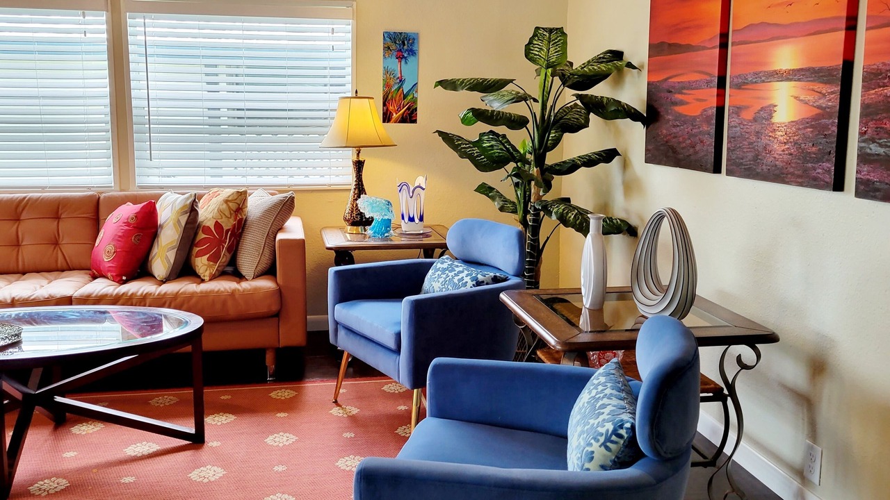 Photo of Livingroom in Edgewater