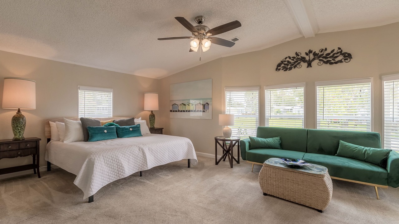Photo of Bedroom in Edgewater