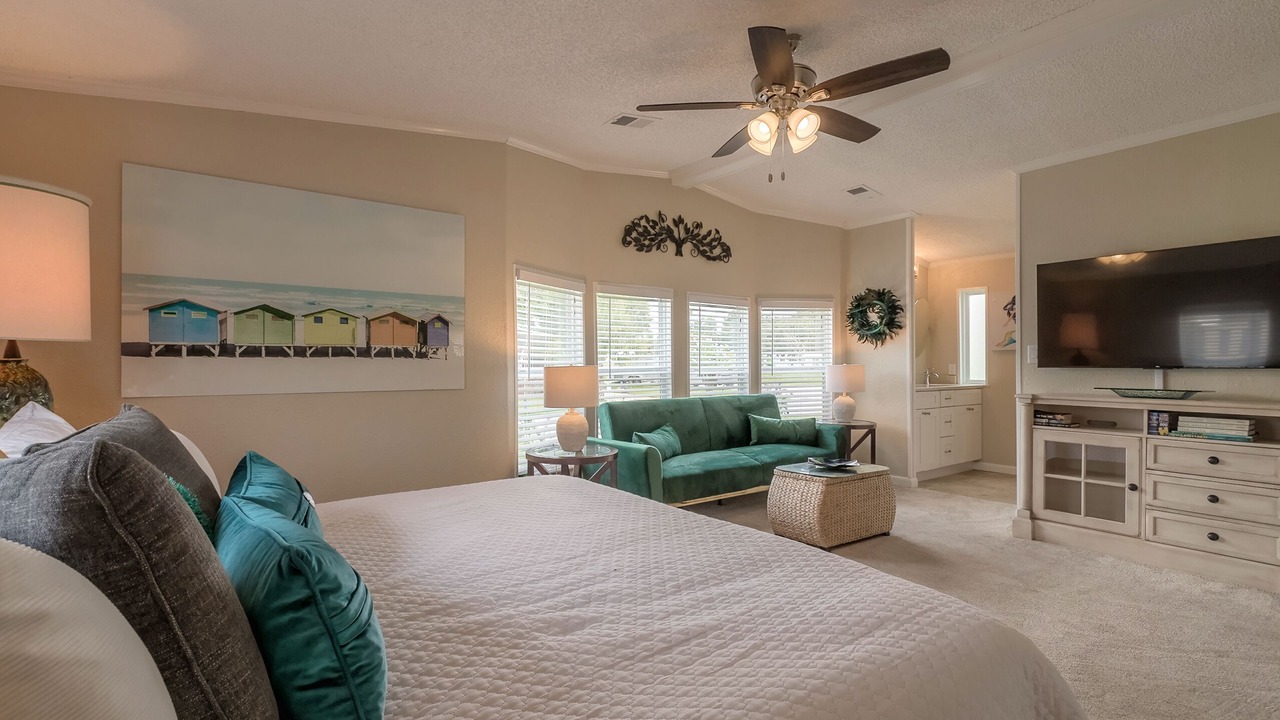 Photo of Bedroom in Edgewater