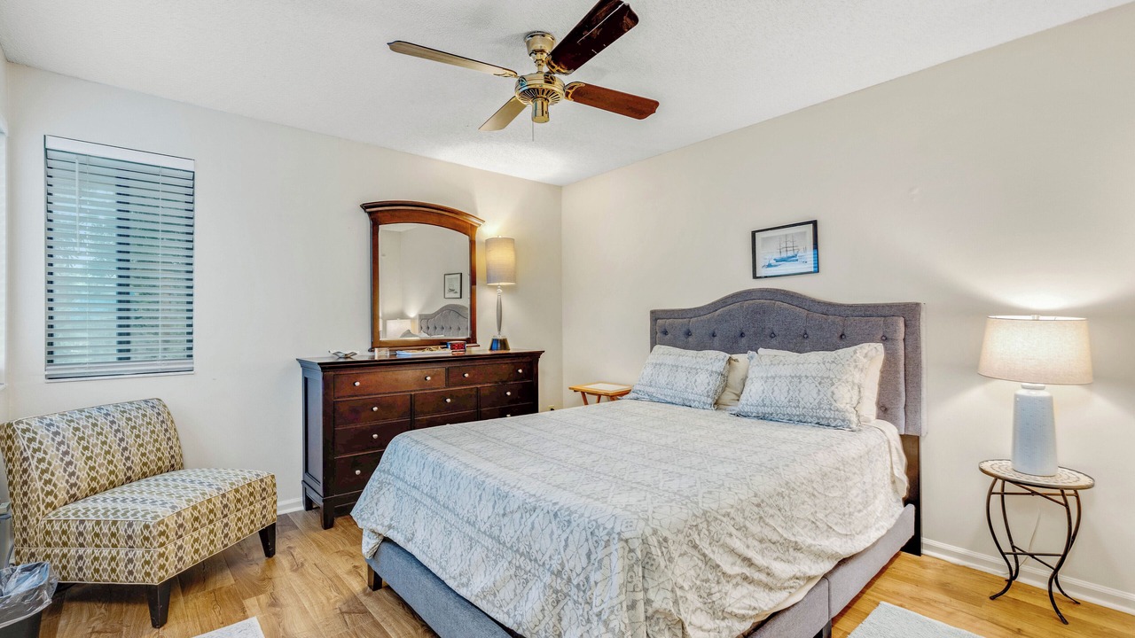 Photo of Bedroom in Palm Valley