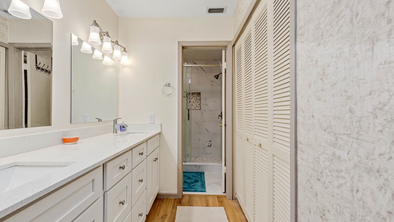 Photo of Bathroom in Palm Valley