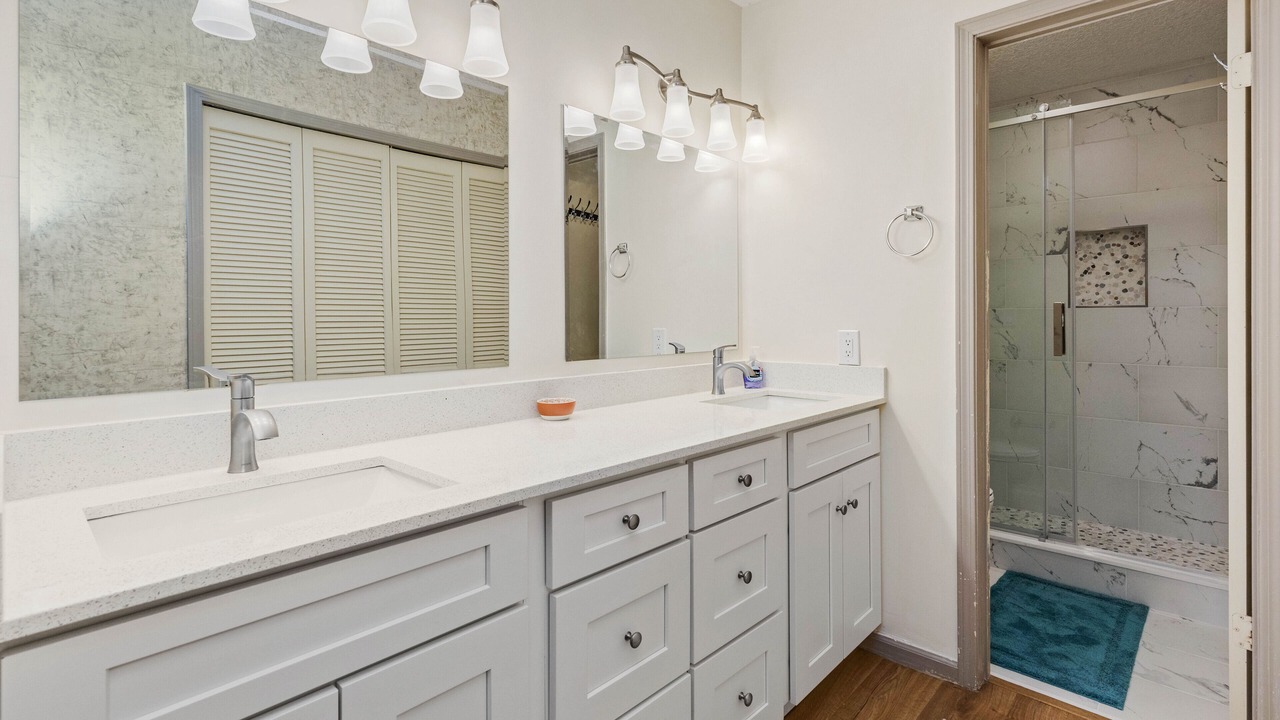 Photo of Bathroom in Palm Valley