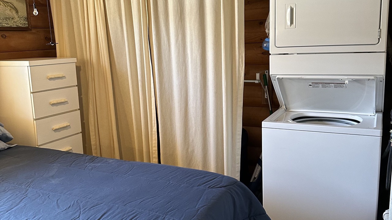 Photo of Bedroom in Okeechobee