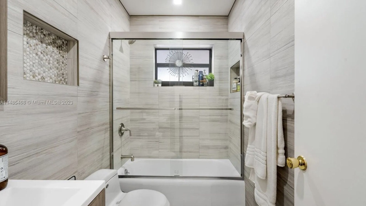 Photo of Bathroom in Pompano Isles