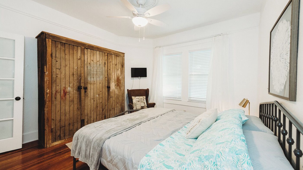 Photo of Bedroom in Historic Uptown