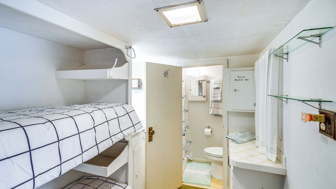 Photo of Bathroom in Edgar