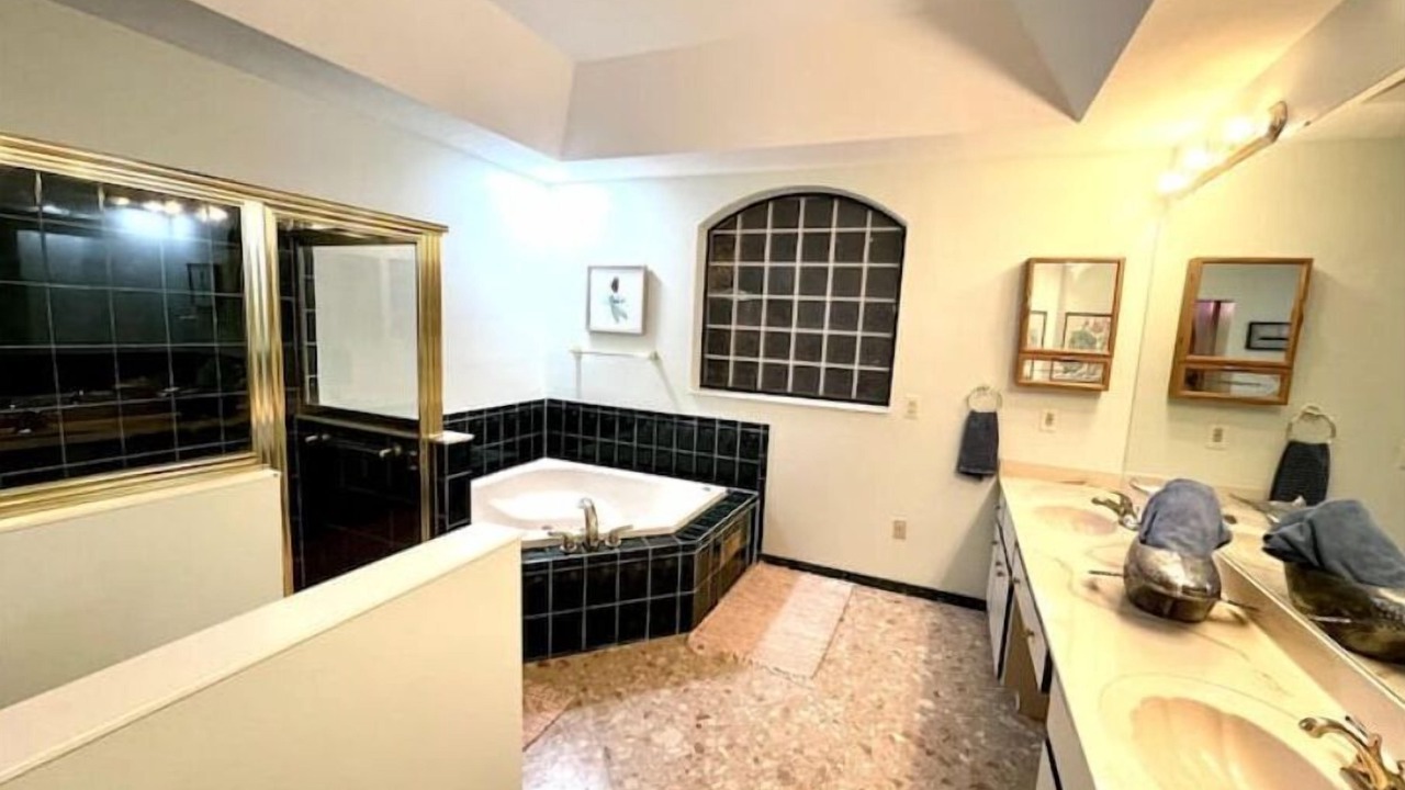 Photo of Bathroom in Palm Harbor