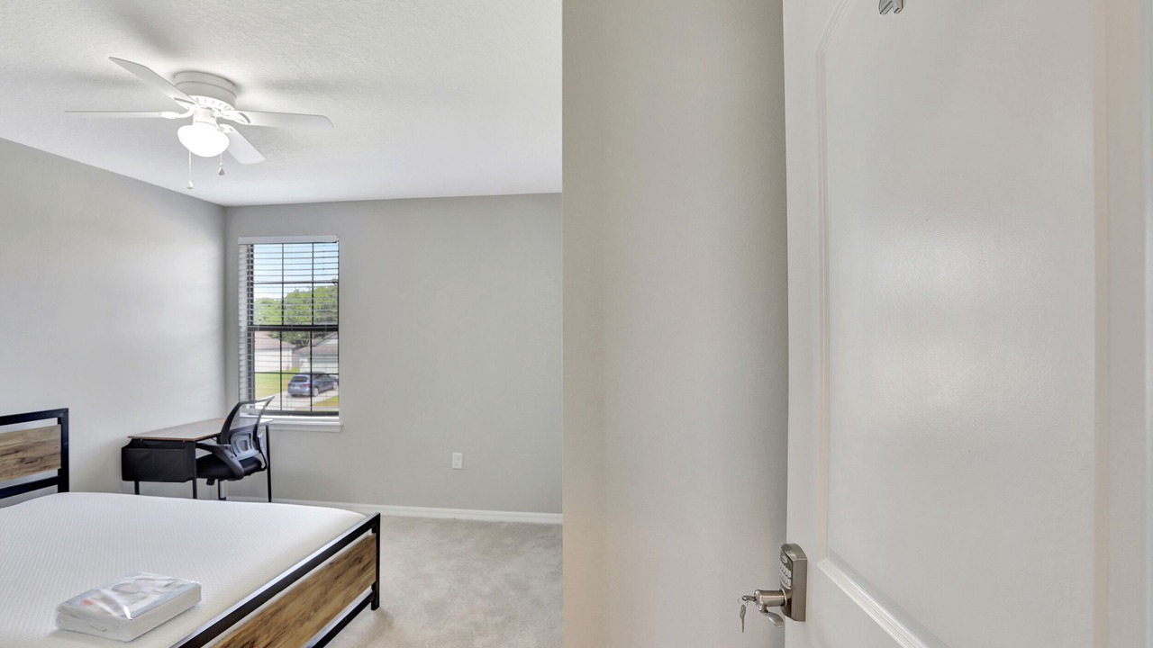 Photo of Bedroom in Tavares