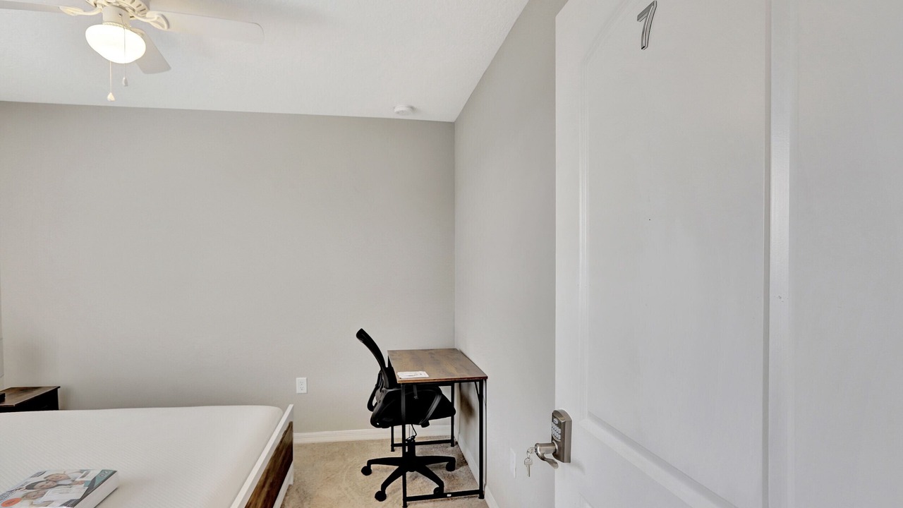 Photo of Bedroom in Tavares