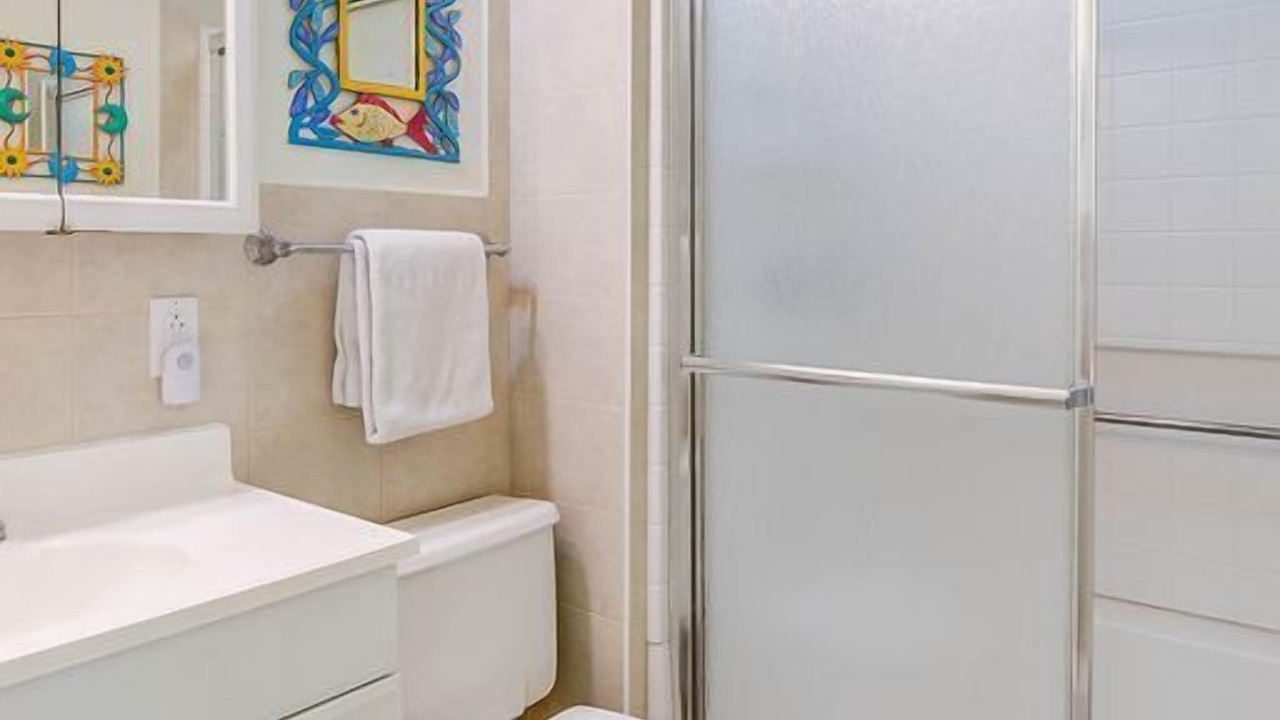 Photo of Bathroom in Upper Matecumbe Key