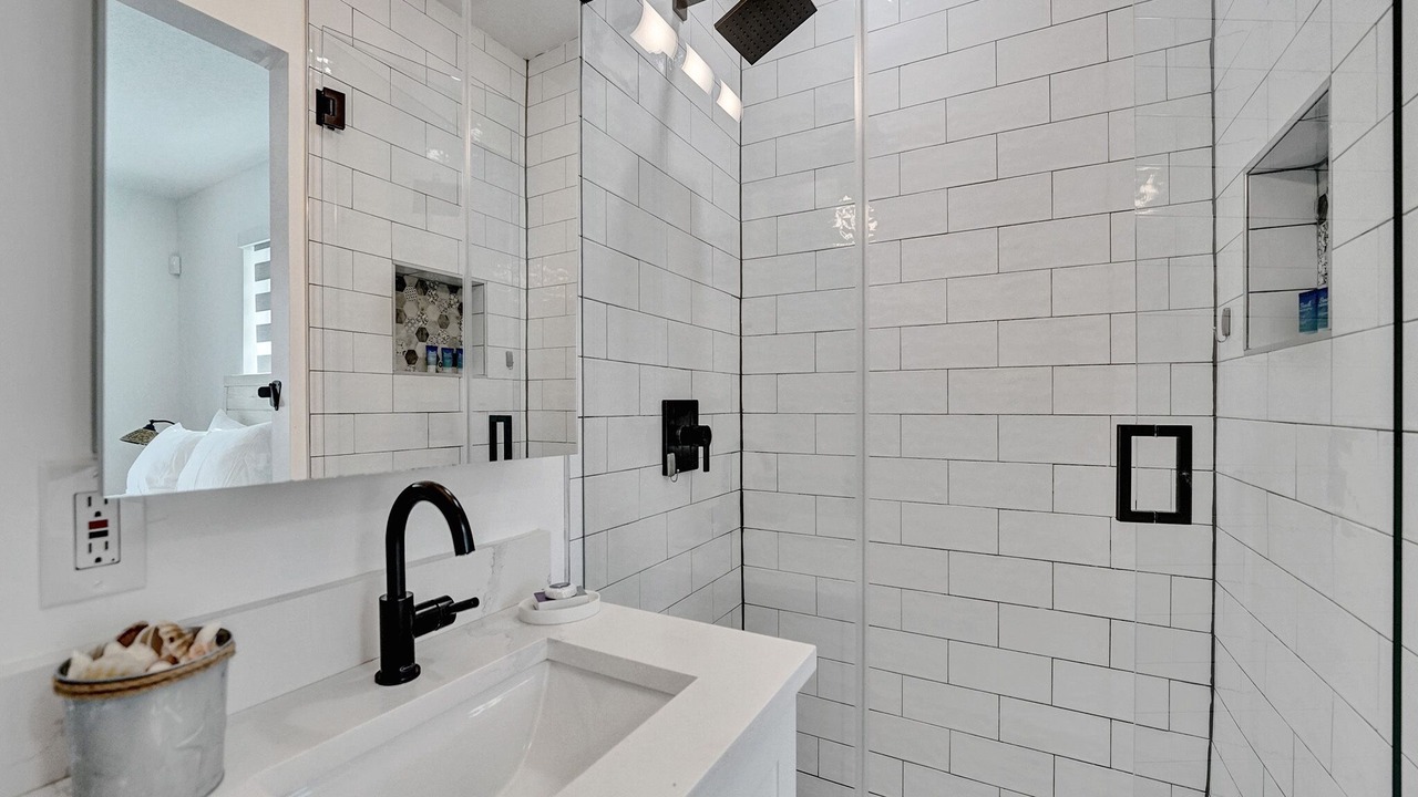 Photo of Bathroom in Citrus Isles