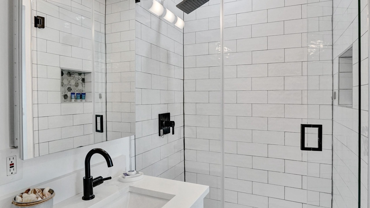 Photo of Bathroom in Citrus Isles