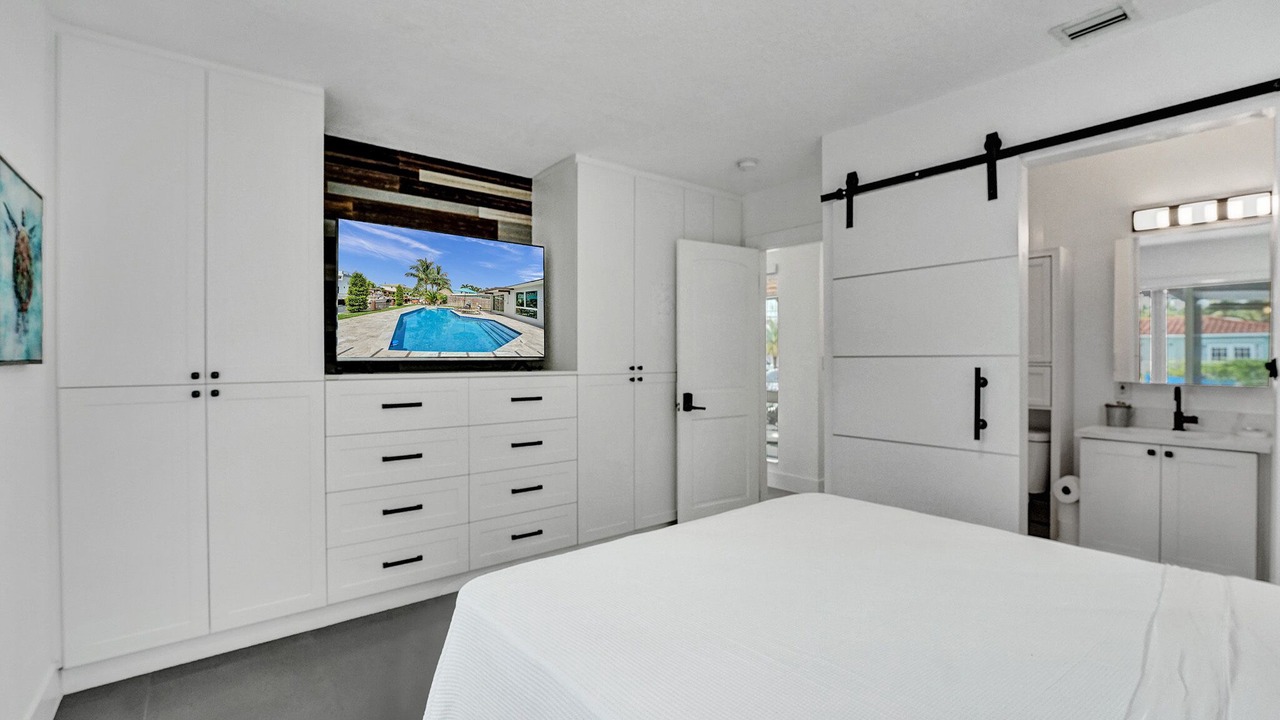 Photo of Bedroom in Citrus Isles
