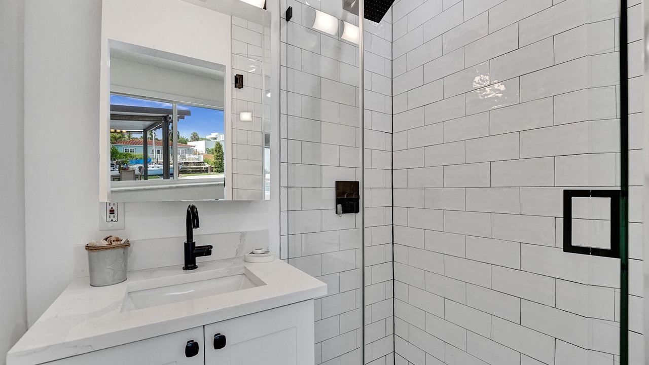 Photo of Bathroom in Citrus Isles