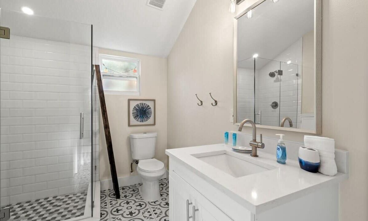 Photo of Bathroom in Courier City - Oscawana