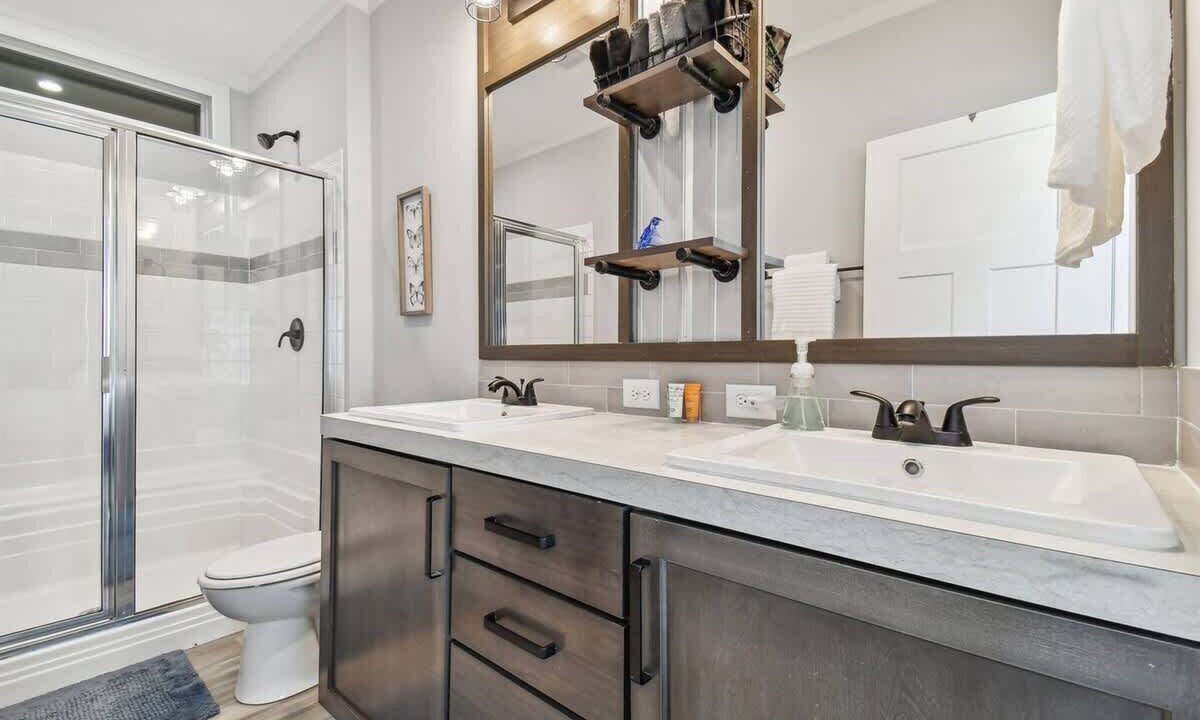 Photo of Bathroom in Dade City