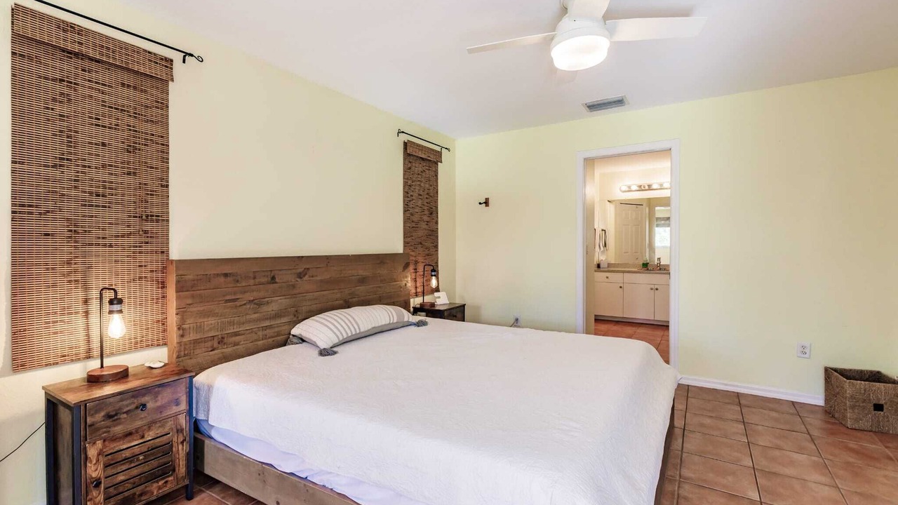 Photo of Bedroom in Saint James City