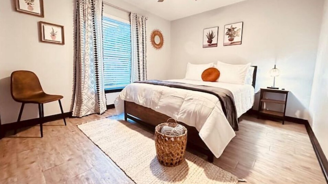 Photo of Bedroom in Tavares