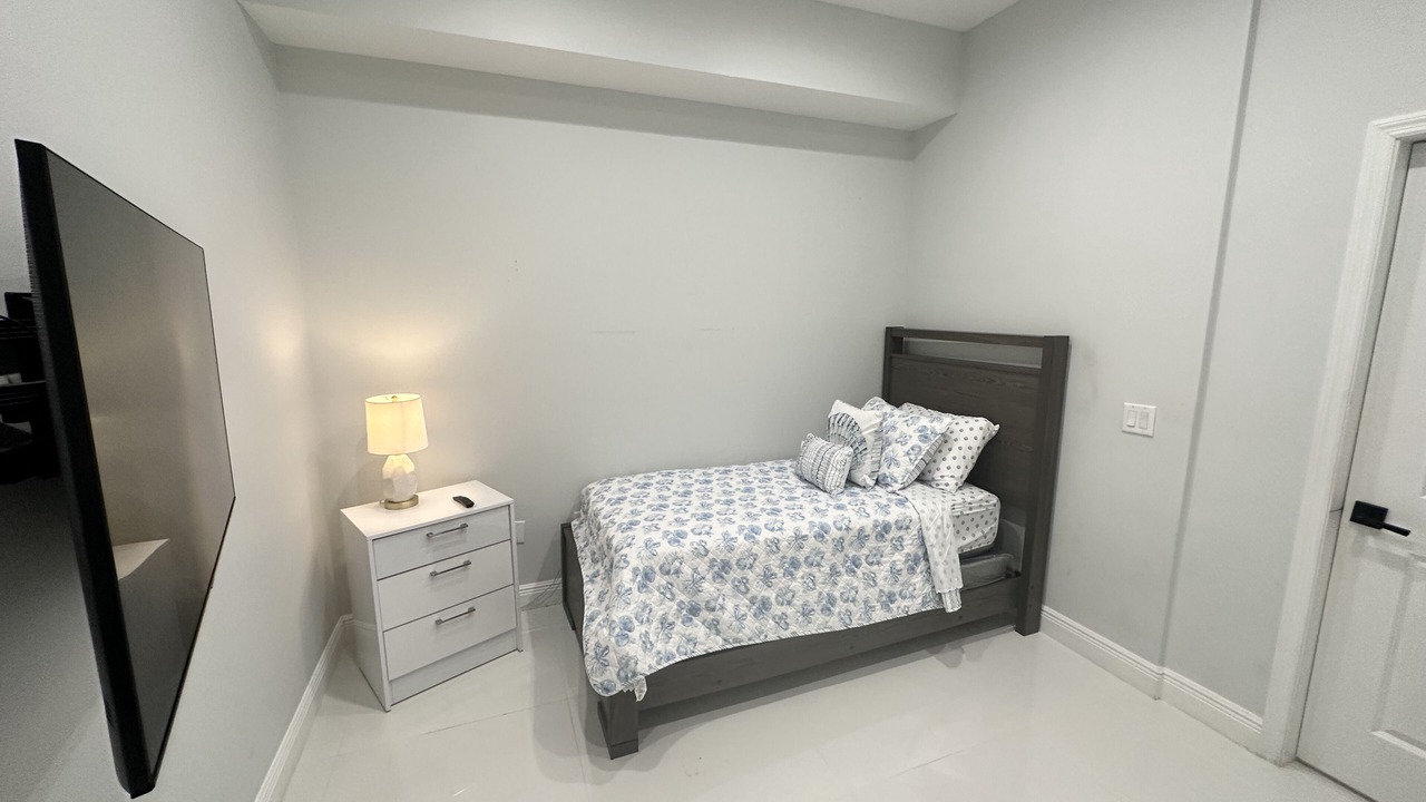 Photo of Bedroom in Coral Springs