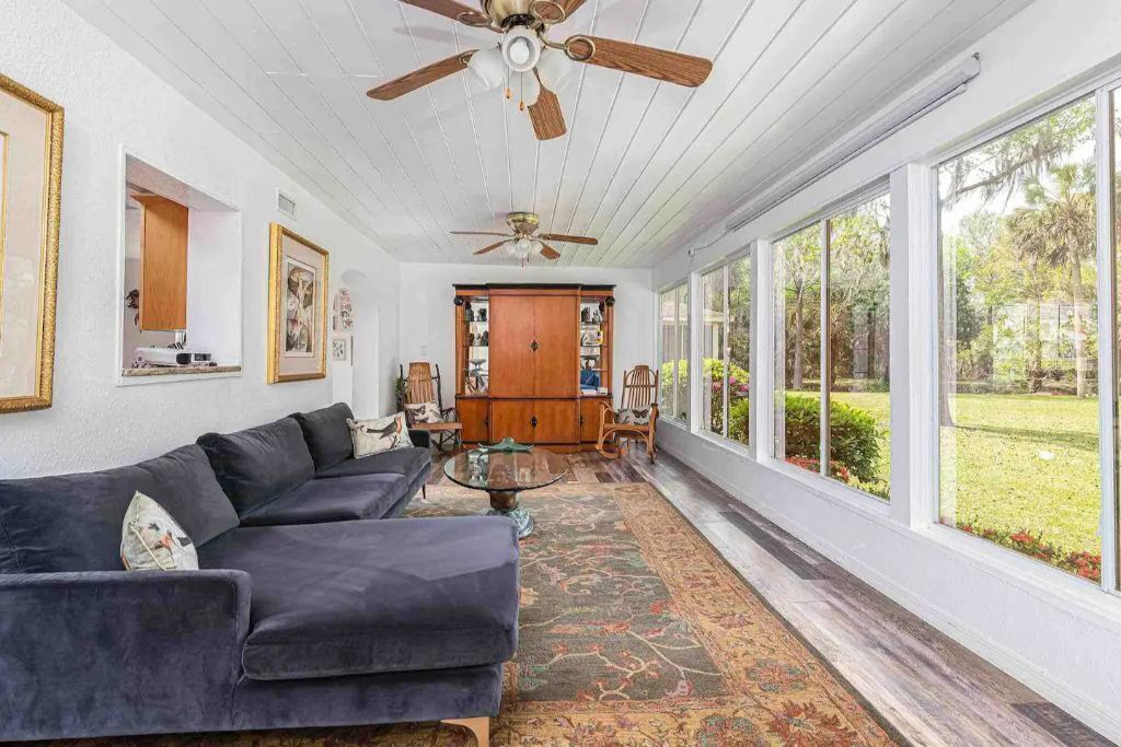 Photo of Livingroom in Citrus Springs