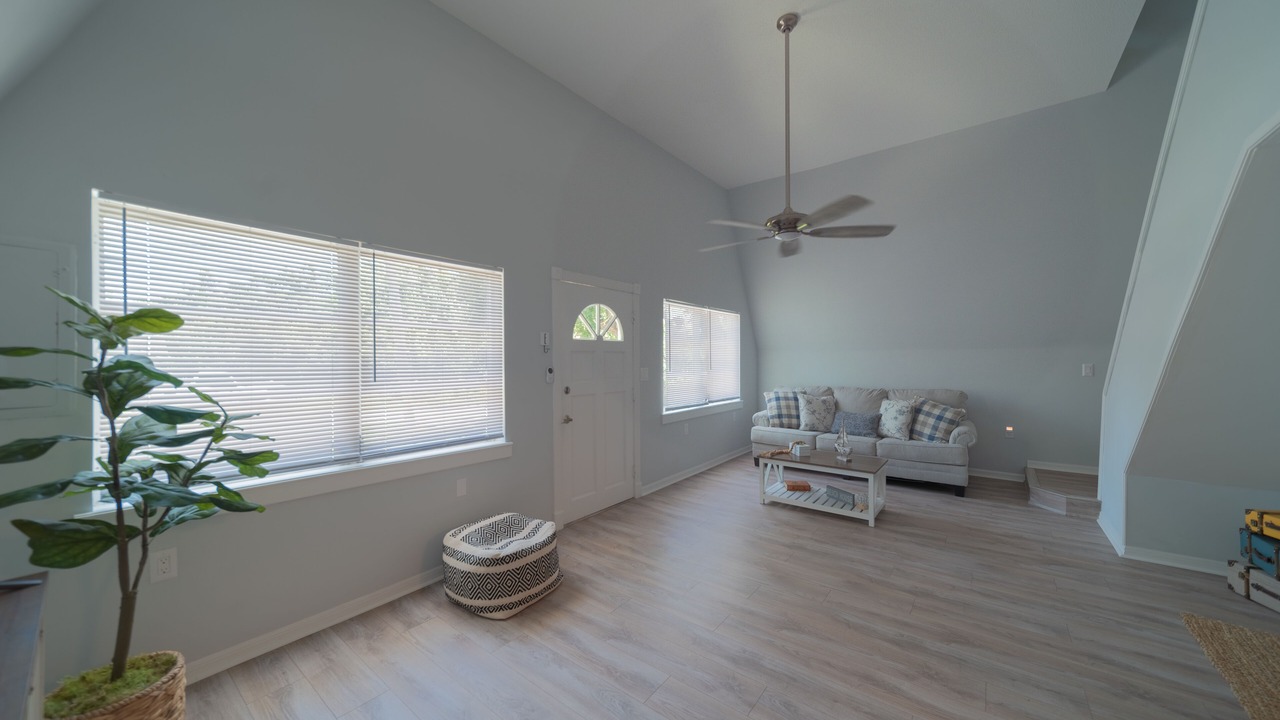 Photo of Livingroom in Laurel