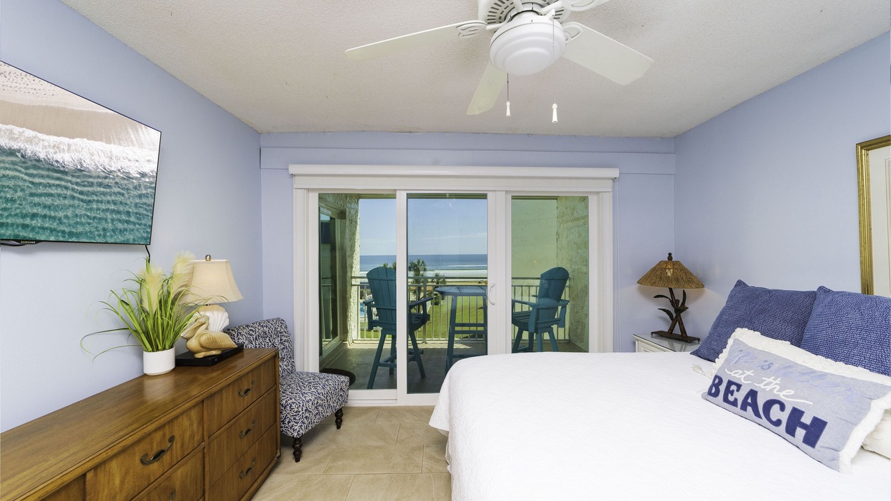 Photo of Bedroom in Crescent Beach