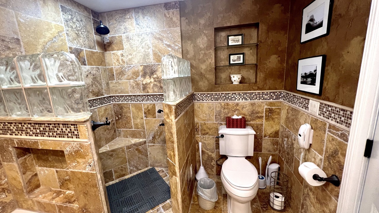 Photo of Bathroom in Boardwalk