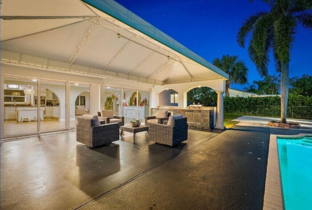 Photo of Patio Balcony in Tequesta