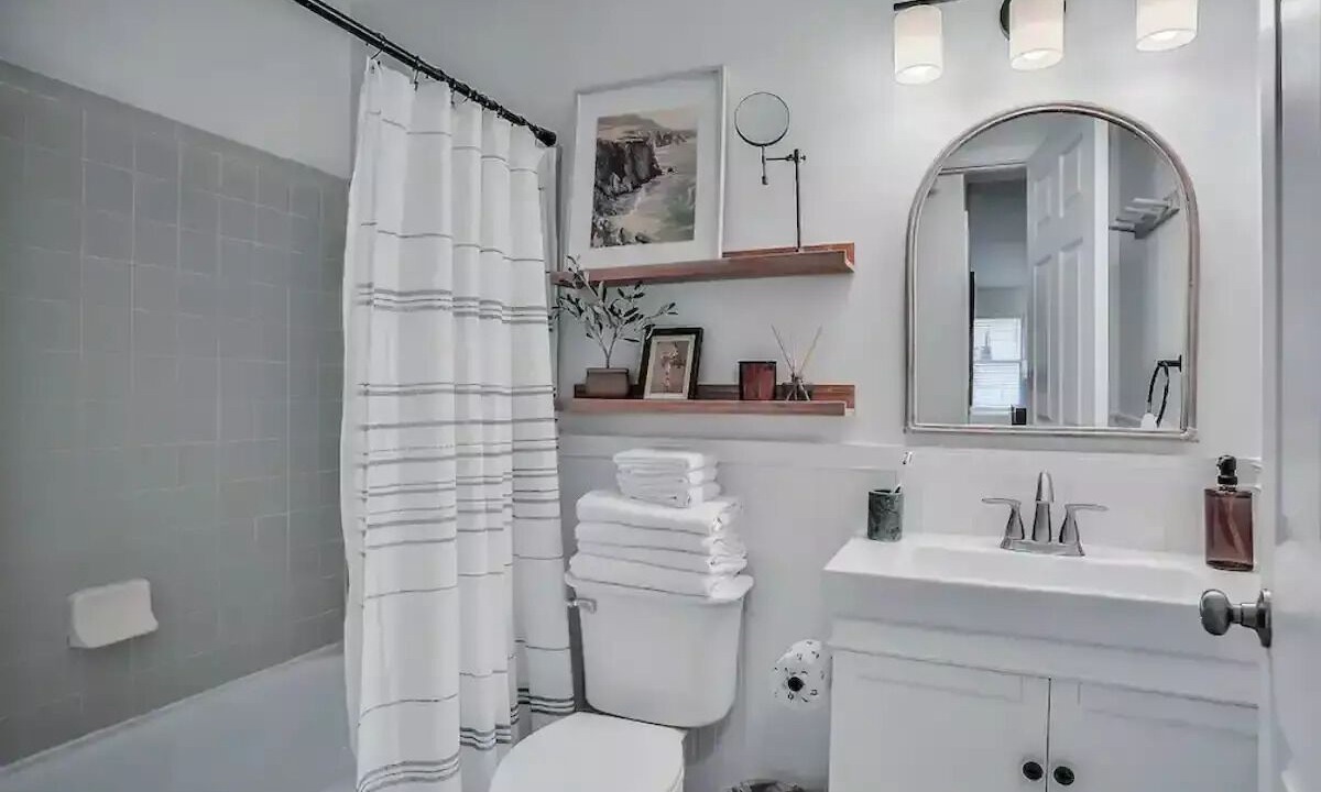 Photo of Bathroom in North Beach