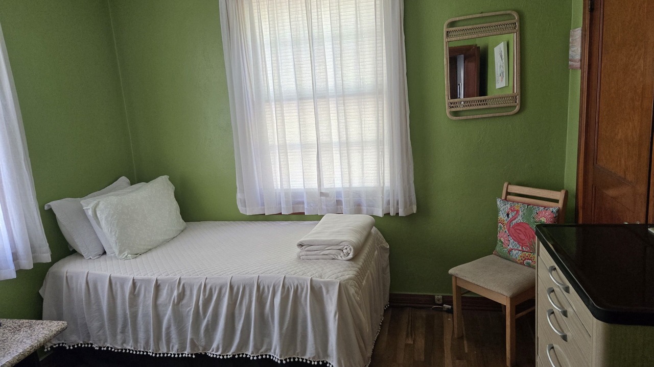 Photo of Bedroom in Murray Hill
