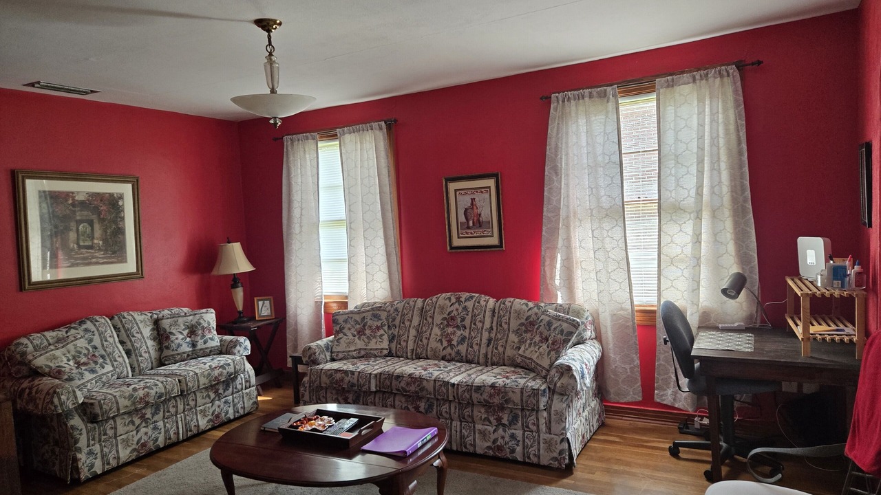 Photo of Livingroom in Murray Hill