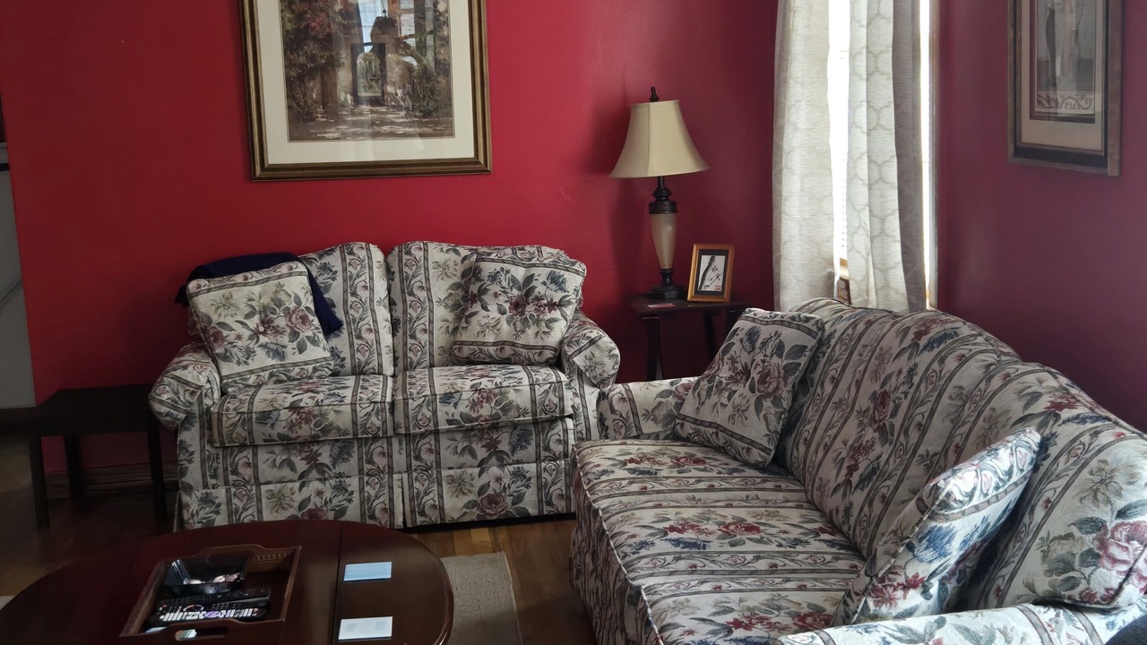 Photo of Livingroom in Murray Hill