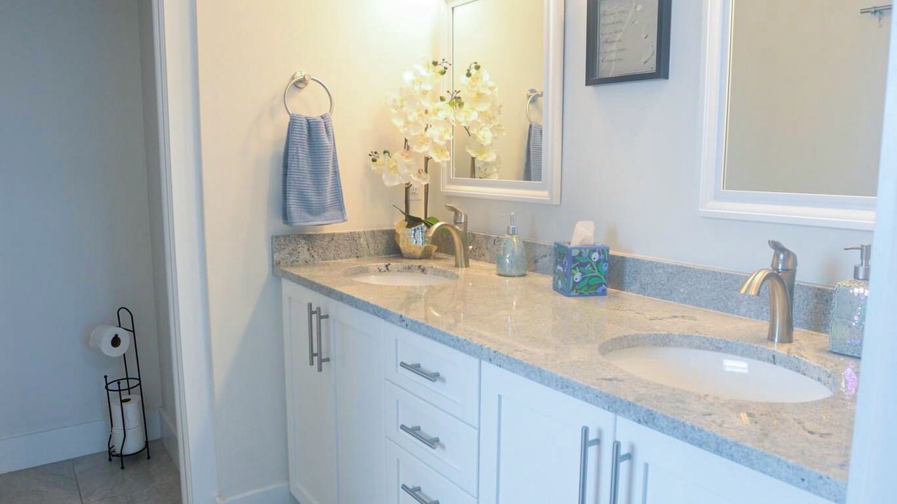 Photo of Bathroom in Edgewater
