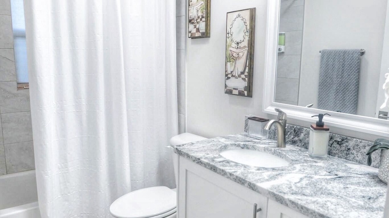 Photo of Bathroom in Edgewater